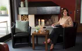 Gemütliche Stimmung am Kamin